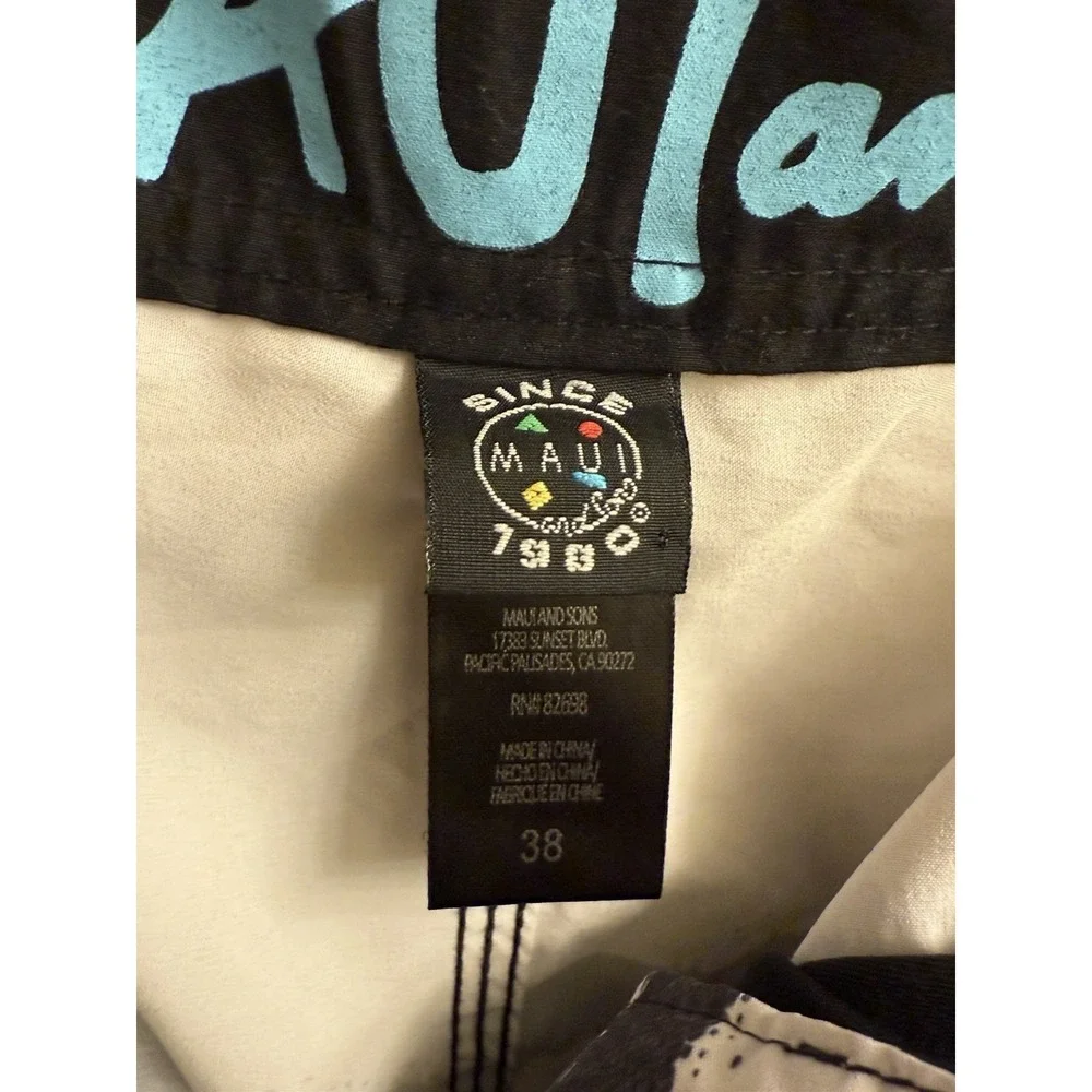 Maui‎ and Sons Retro Boardshorts Men's 38 4 Way Stretch Black Shark Surf